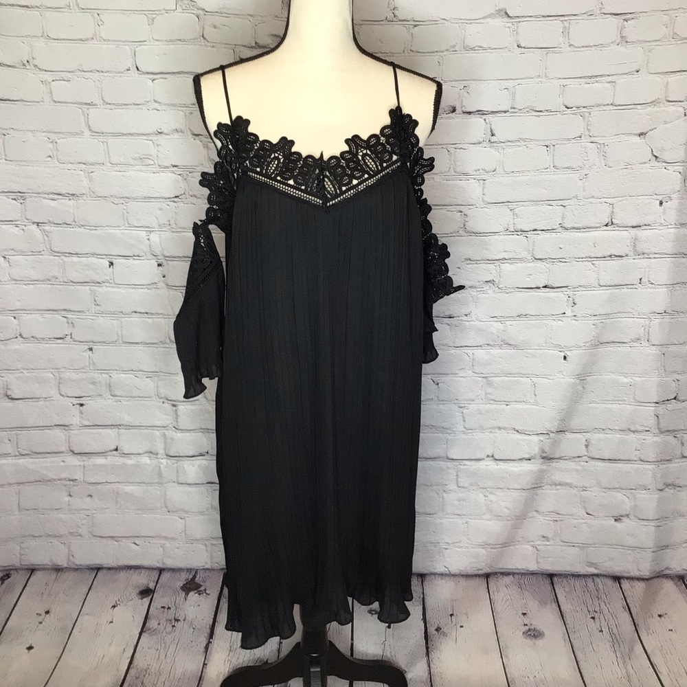 Aqua Black Cold Shoulder Accordion Pleat Lace Trim Dress Medium